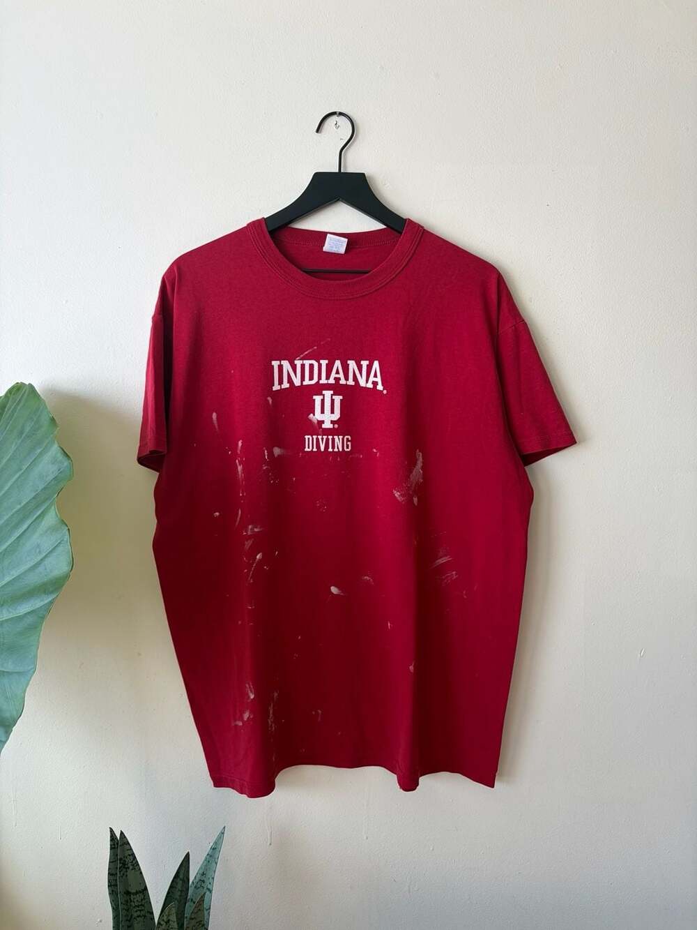 90s paint splattered Russell Athletic Indiana Diving T-Shirt Size L Red